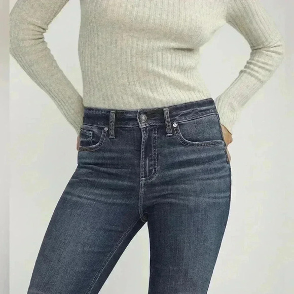 Silver Jeans Avery High Rise Straight Leg Jean in Indigo size 24/31 - Picture 4 of 12